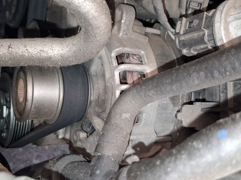 Recambio de alternador para volkswagen polo v (6r1, 6c1) 1.2 tsi 16v referencia OEM IAM 04E903015P  