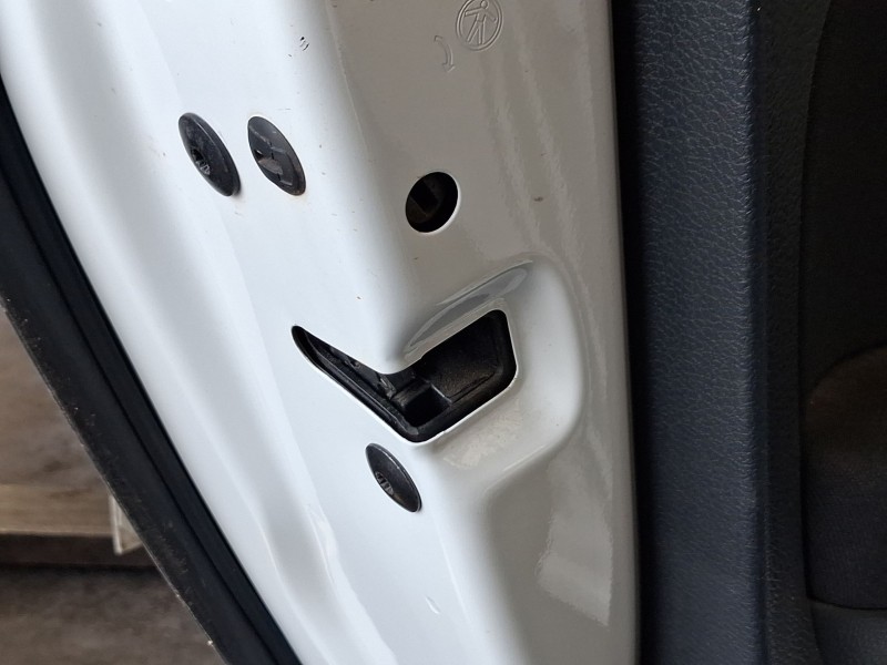 Recambio de cerradura puerta trasera izquierda para volkswagen polo v (6r1, 6c1) 1.2 tsi 16v referencia OEM IAM 6C0839013A  