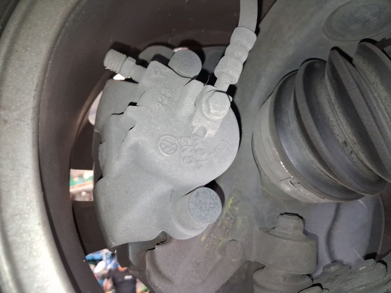 Recambio de pinza freno delantera derecha para volkswagen polo v (6r1, 6c1) 1.2 tsi 16v referencia OEM IAM 6C0615124  