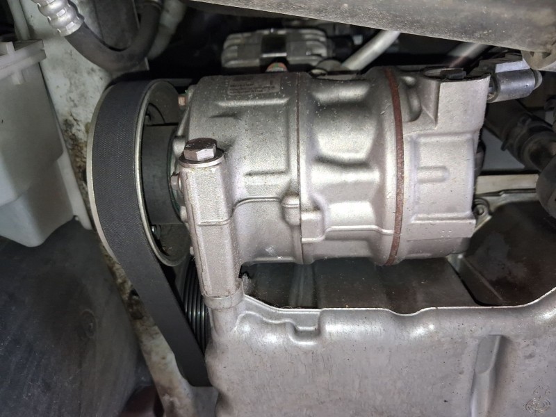 Recambio de compresor aire acondicionado para volkswagen polo v (6r1, 6c1) 1.2 tsi 16v referencia OEM IAM 5Q0820803K  