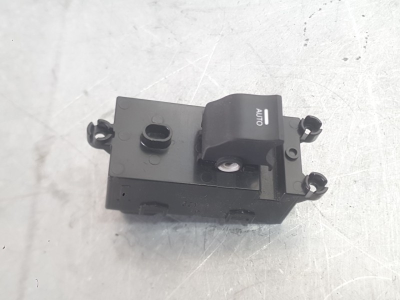 Recambio de mando elevalunas trasero derecho para hyundai i40 i (vf) 1.7 crdi referencia OEM IAM 935803Z0504X  