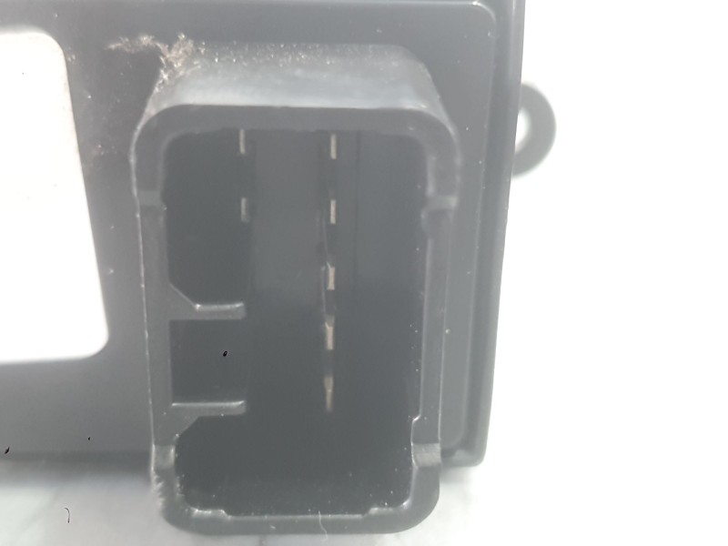 Recambio de mando elevalunas trasero derecho para hyundai i40 i (vf) 1.7 crdi referencia OEM IAM 935803Z0504X  