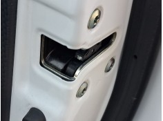 Recambio de cerradura puerta delantera derecha para hyundai veloster (fs) 1.6 gdi referencia OEM IAM 813202V000  