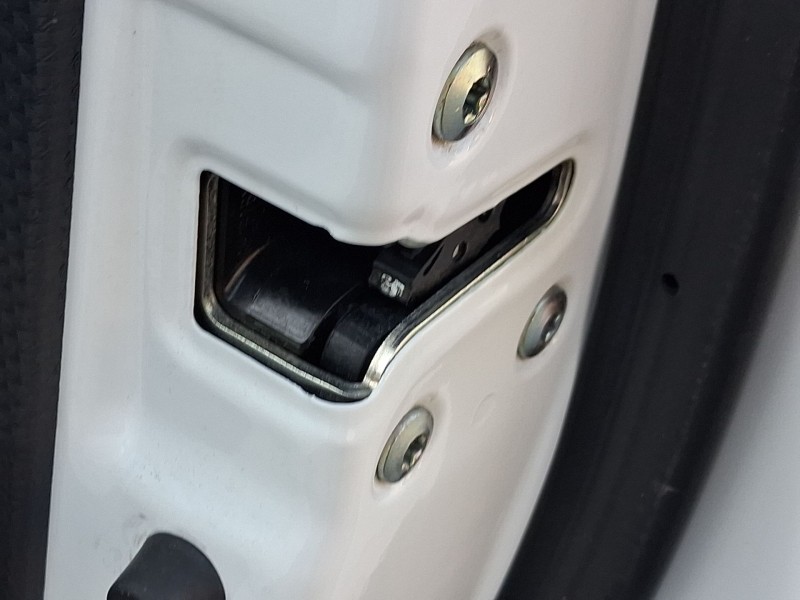 Recambio de cerradura puerta delantera derecha para hyundai veloster (fs) 1.6 gdi referencia OEM IAM 813202V000  