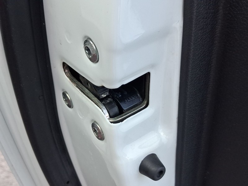 Recambio de cerradura puerta delantera izquierda para hyundai veloster (fs) 1.6 gdi referencia OEM IAM 813102V010  
