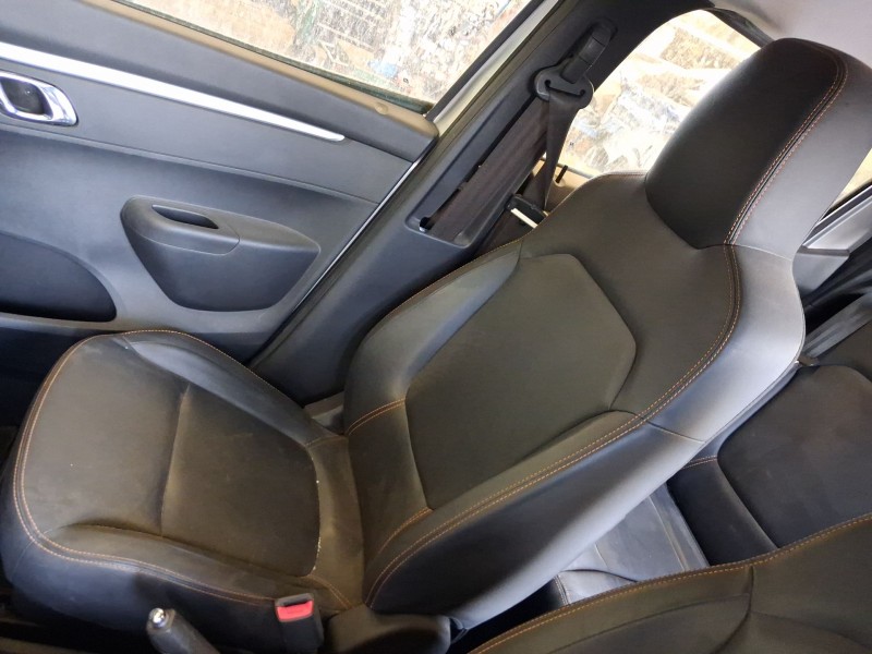 Recambio de asiento delantero derecho para dacia spring ev (b6m1) referencia OEM IAM  C/AIRBAG 