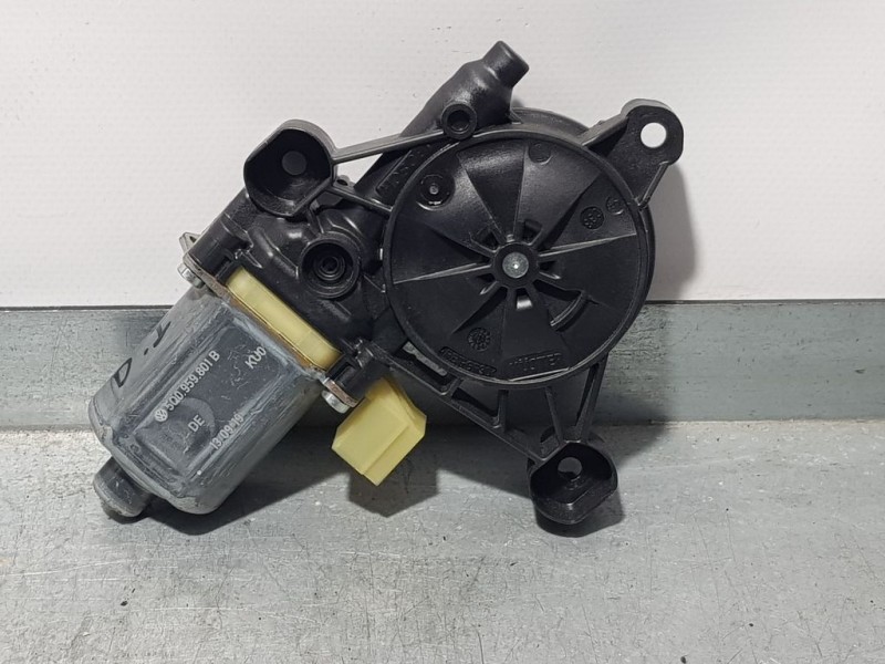 Recambio de motor elevalunas delantero izquierdo para skoda octavia lim. (5e3) active referencia OEM IAM E850202099 0130822717 2