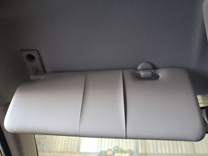 Recambio de parasol izquierdo para dacia spring ev (b6m1) referencia OEM IAM 964018122R  