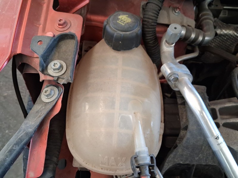 Recambio de deposito expansion para renault clio v (b7_) tce 90 (b7mt) referencia OEM IAM 217108864R  