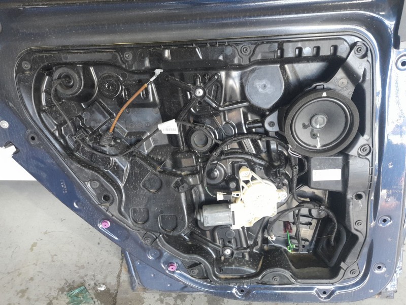 Recambio de elevalunas trasero izquierdo para mercedes-benz clase c (w206) c 300 de (206.208) referencia OEM IAM A2067300702  