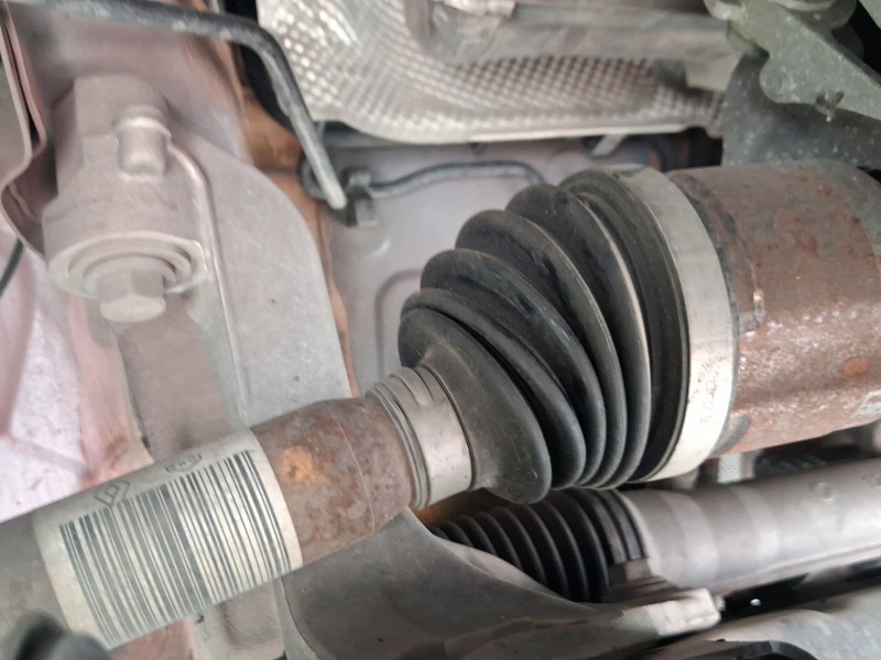 Recambio de transmision delantera derecha para renault clio v (b7_) tce 90 (b7mt) referencia OEM IAM 391000823R  