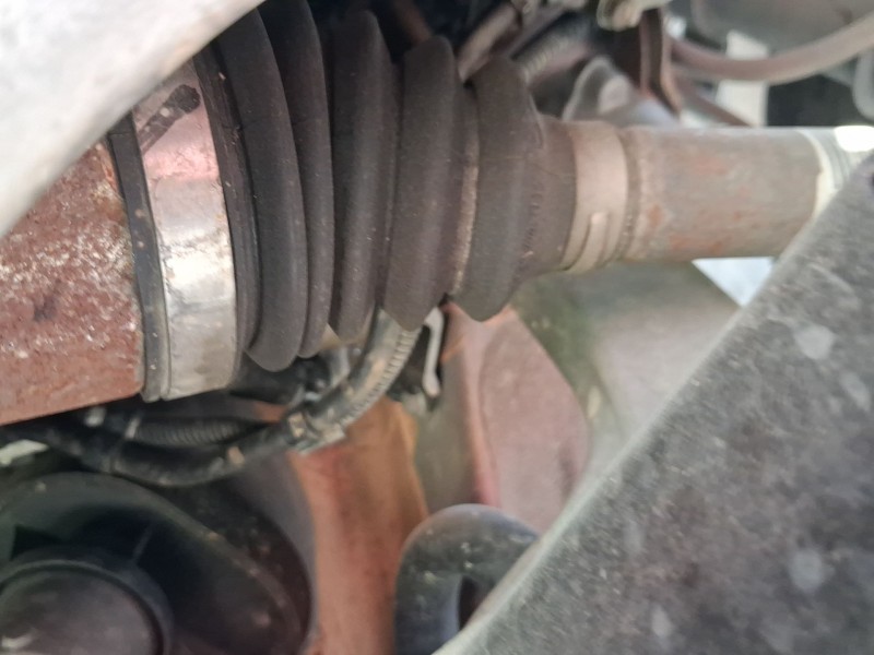 Recambio de transmision delantera izquierda para renault clio v (b7_) tce 90 (b7mt) referencia OEM IAM 391018503R  