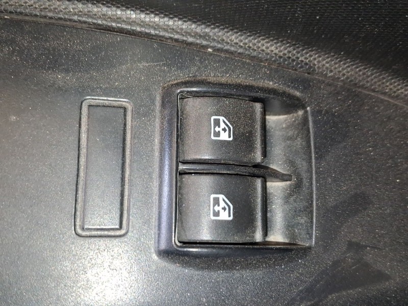 Recambio de mando elevalunas delantero izquierdo para opel combo tour (x12) 1.3 cdti (c26, d26, e26, c05) referencia OEM IAM 955
