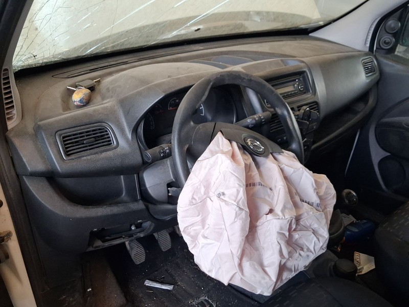 Recambio de salpicadero para opel combo tour (x12) 1.3 cdti (c26, d26, e26, c05) referencia OEM IAM 95513344  