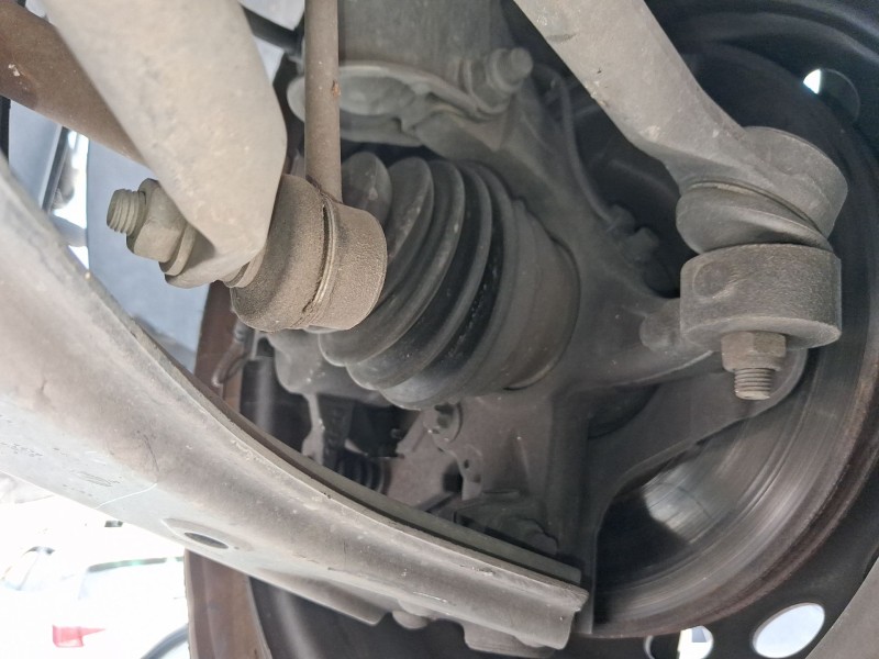 Recambio de mangueta delantera derecha para opel combo tour (x12) 1.3 cdti (c26, d26, e26, c05) referencia OEM IAM 95524199  