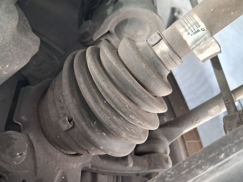 Recambio de transmision delantera derecha para opel combo tour (x12) 1.3 cdti (c26, d26, e26, c05) referencia OEM IAM 95516445  