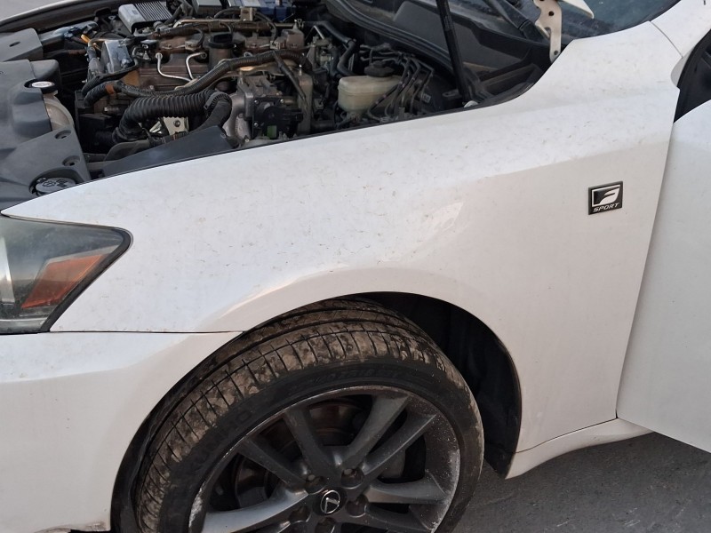 Recambio de aleta delantera izquierda para lexus is ii (_e2_) 200d (ale20_) referencia OEM IAM 5380253060  