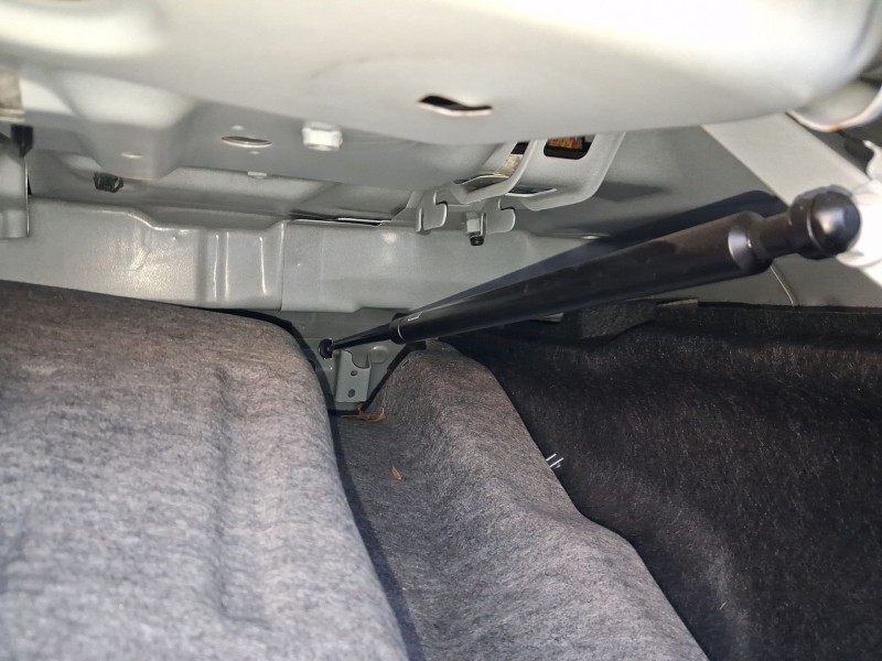 Recambio de amortiguadores maletero / porton para lexus is ii (_e2_) 200d (ale20_) referencia OEM IAM   