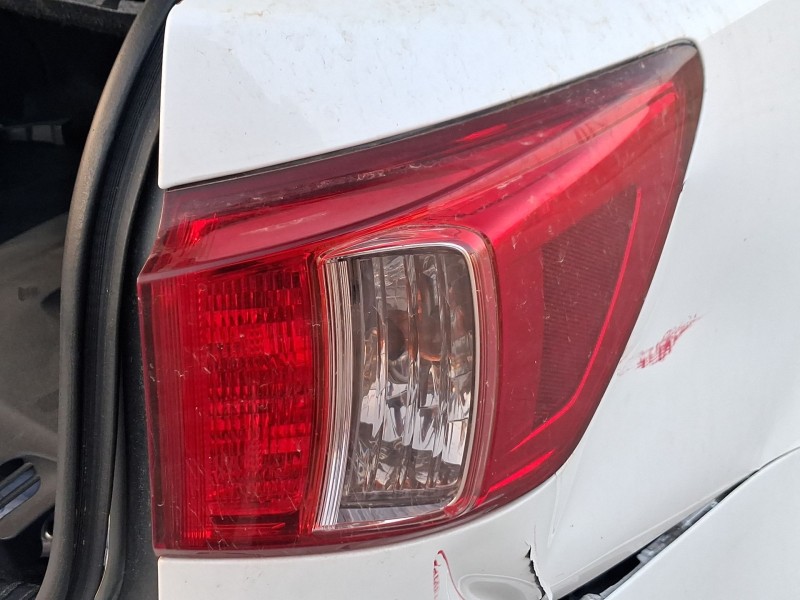 Recambio de piloto trasero derecho exterior para lexus is ii (_e2_) 200d (ale20_) referencia OEM IAM 8155153250  