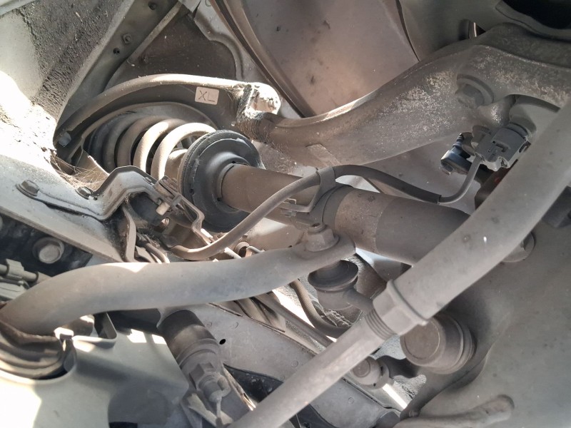 Recambio de amortiguador delantero izquierdo para lexus is ii (_e2_) 200d (ale20_) referencia OEM IAM 4852059565  