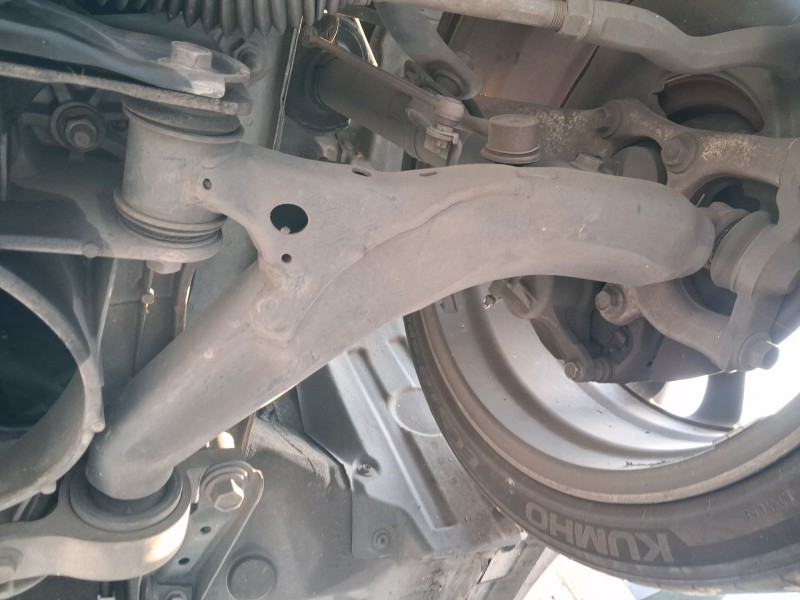 Recambio de brazo suspension inferior delantero izquierdo para lexus is ii (_e2_) 200d (ale20_) referencia OEM IAM 4864030290  