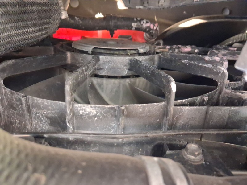 Recambio de electroventilador para lexus is ii (_e2_) 200d (ale20_) referencia OEM IAM 1671126120  