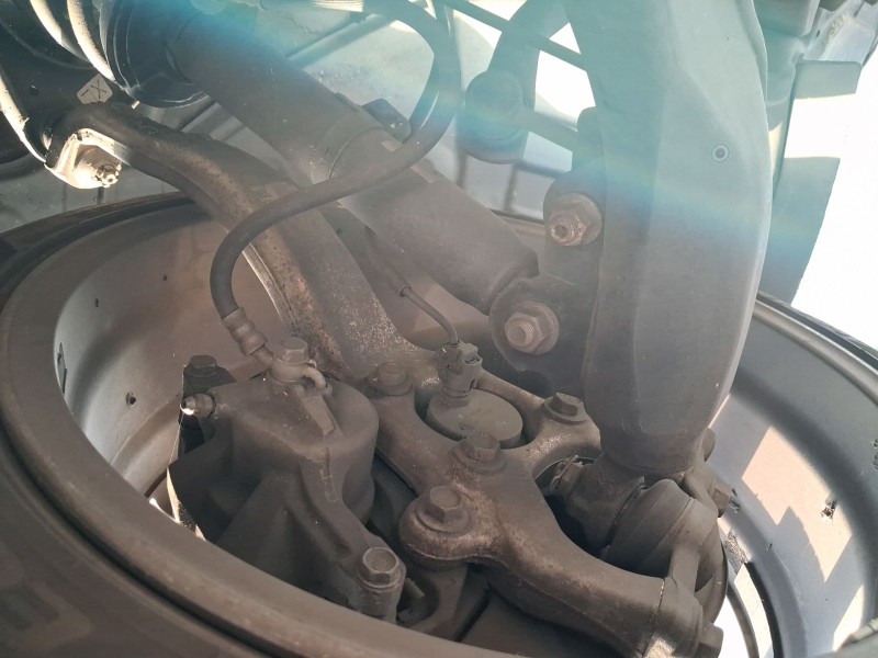 Recambio de mangueta delantera izquierda para lexus is ii (_e2_) 200d (ale20_) referencia OEM IAM 4320253010  
