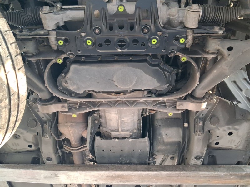 Recambio de puente delantero para lexus is ii (_e2_) 200d (ale20_) referencia OEM IAM 5120130140  