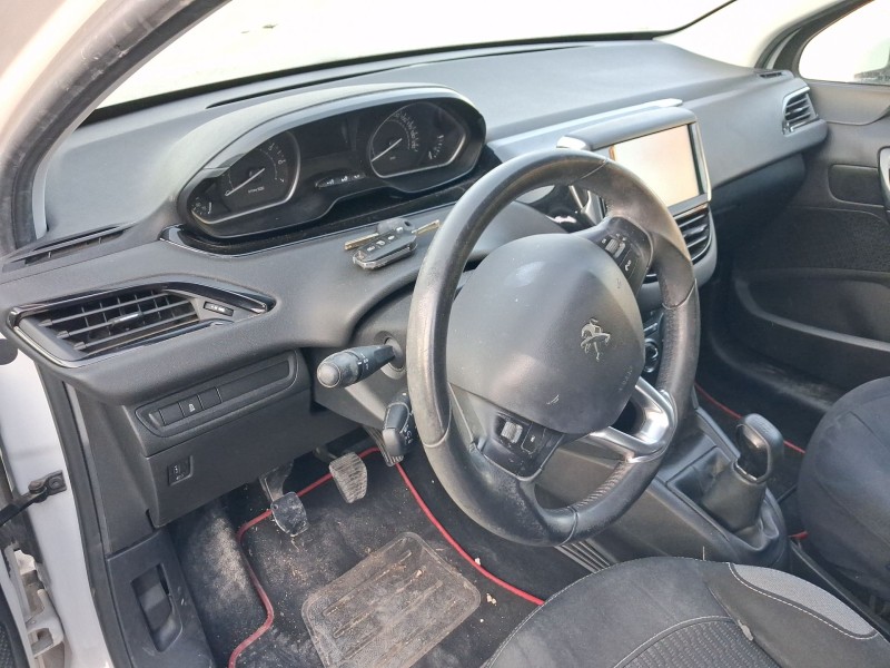 peugeot 208 i (ca_, cc_) del año 2015