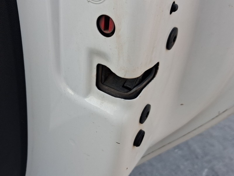Recambio de cerradura puerta trasera derecha para peugeot 208 i (ca_, cc_) 1.2 vti 82 referencia OEM IAM 9812501180  