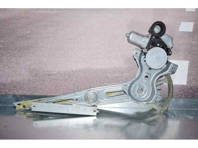 Recambio de elevalunas delantero izquierdo para toyota yaris active referencia OEM IAM  7 PINS ELECTRICO