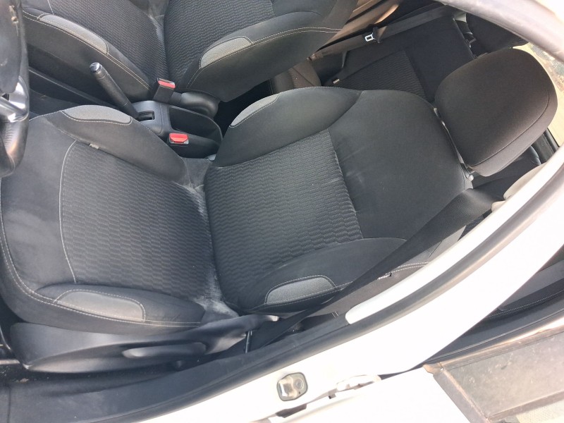 Recambio de asiento delantero izquierdo para peugeot 208 i (ca_, cc_) 1.2 vti 82 referencia OEM IAM   