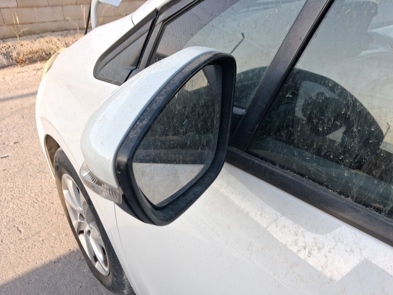 Recambio de retrovisor izquierdo para peugeot 208 i (ca_, cc_) 1.2 vti 82 referencia OEM IAM 1611240280  