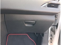 Recambio de guantera para peugeot 208 i (ca_, cc_) 1.2 vti 82 referencia OEM IAM 96738112ZD  