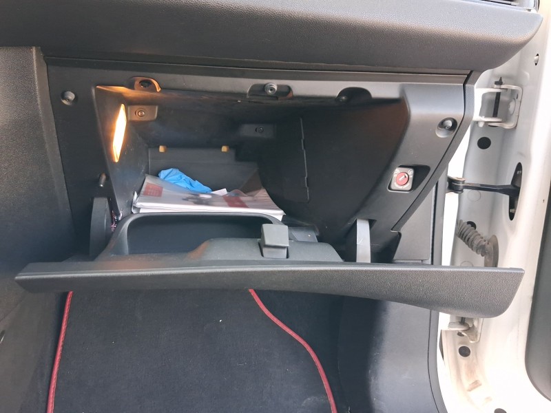 Recambio de guantera para peugeot 208 i (ca_, cc_) 1.2 vti 82 referencia OEM IAM 96738112ZD  