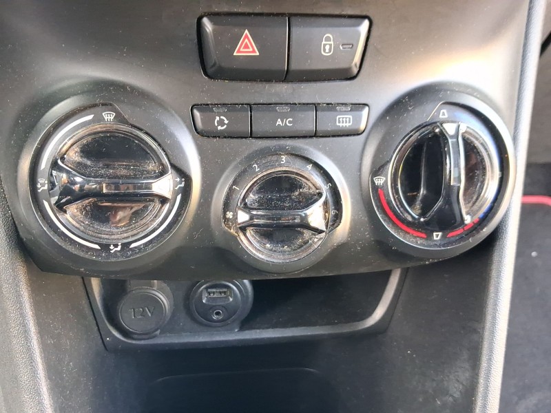 Recambio de mando calefaccion / aire acondicionado para peugeot 208 i (ca_, cc_) 1.2 vti 82 referencia OEM IAM 9819611580  