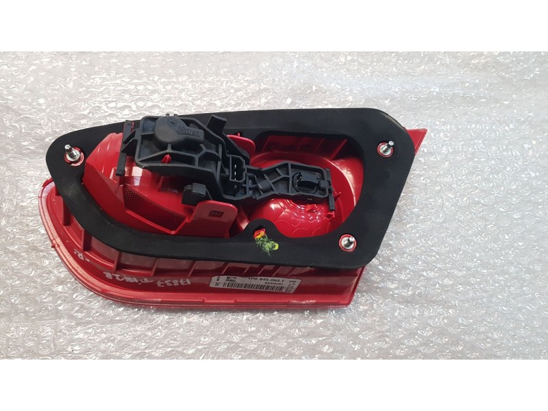 Recambio de piloto trasero izquierdo interior para seat leon (1p1) 1.6 tdi referencia OEM IAM 1P0945093F  