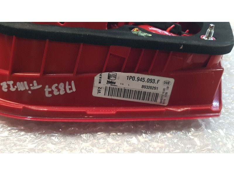 Recambio de piloto trasero izquierdo interior para seat leon (1p1) 1.6 tdi referencia OEM IAM 1P0945093F  