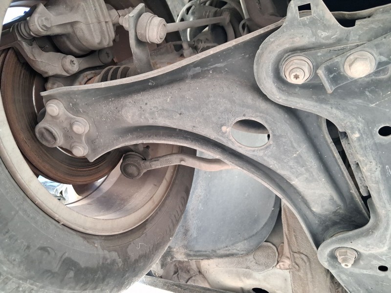 Recambio de brazo suspension inferior delantero derecho para peugeot 208 i (ca_, cc_) 1.2 vti 82 referencia OEM IAM 1673629880  
