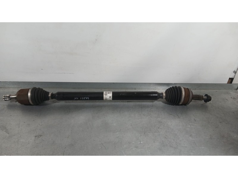 Recambio de transmision delantera derecha para kia cee´d sportswagon (jd) 1.6 crdi 136 referencia OEM IAM 49525A6000 49501A6500 