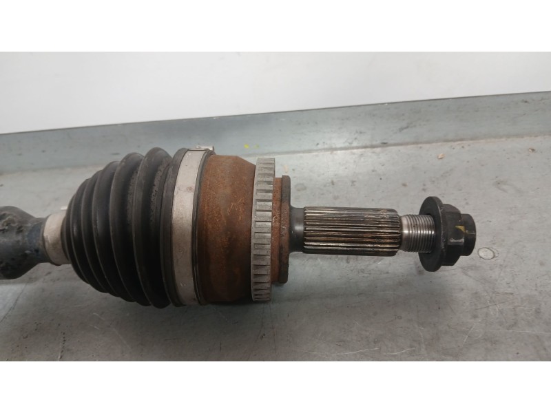 Recambio de transmision delantera derecha para kia cee´d sportswagon (jd) 1.6 crdi 136 referencia OEM IAM 49525A6000 49501A6500 