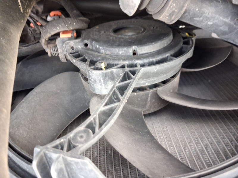 Recambio de electroventilador para peugeot 208 i (ca_, cc_) 1.2 vti 82 referencia OEM IAM 1253H4  