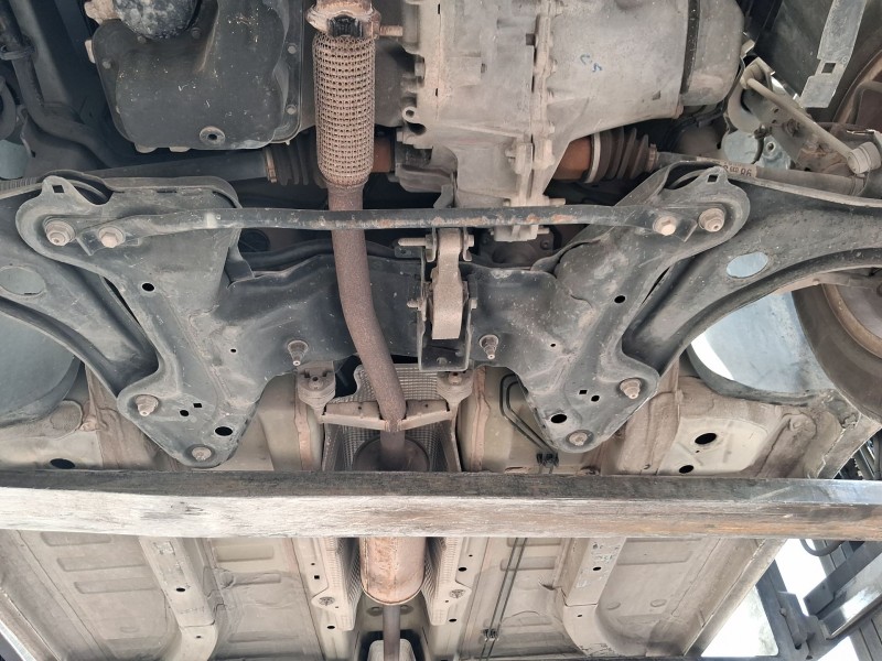 Recambio de puente delantero para peugeot 208 i (ca_, cc_) 1.2 vti 82 referencia OEM IAM 9808011780  