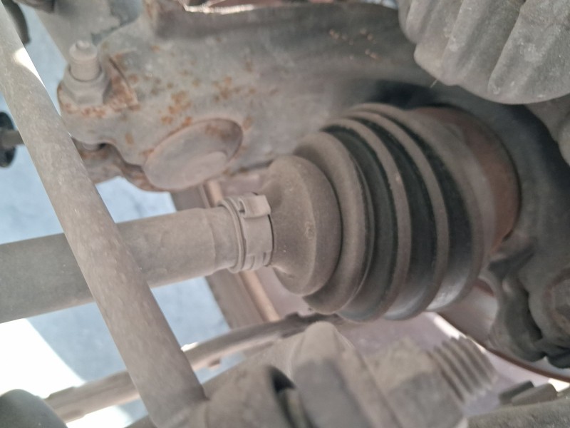 Recambio de transmision delantera izquierda para peugeot 208 i (ca_, cc_) 1.2 vti 82 referencia OEM IAM 9803959580  