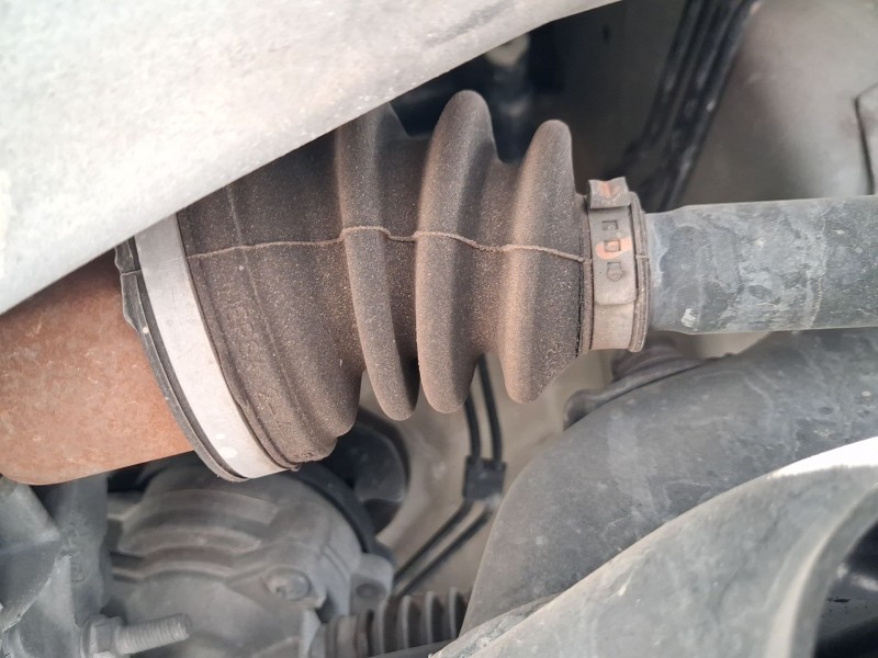 Recambio de transmision delantera izquierda para peugeot 208 i (ca_, cc_) 1.2 vti 82 referencia OEM IAM 9803959580  