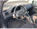 toyota auris (_e15_) del año 2009