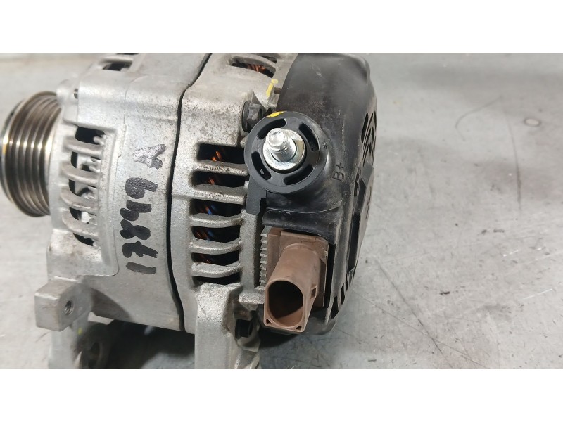 Recambio de alternador para kia cee´d sportswagon (jd) 1.6 crdi 136 referencia OEM IAM 373002A750  