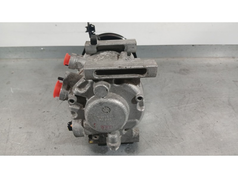 Recambio de compresor aire acondicionado para kia cee´d sportswagon (jd) 1.6 crdi 136 referencia OEM IAM 97701A6701  