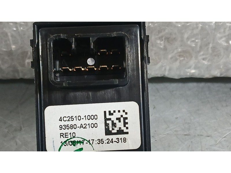 Recambio de mando elevalunas delantero derecho para kia cee´d sportswagon (jd) 1.6 crdi 136 referencia OEM IAM 93580A2110WK  