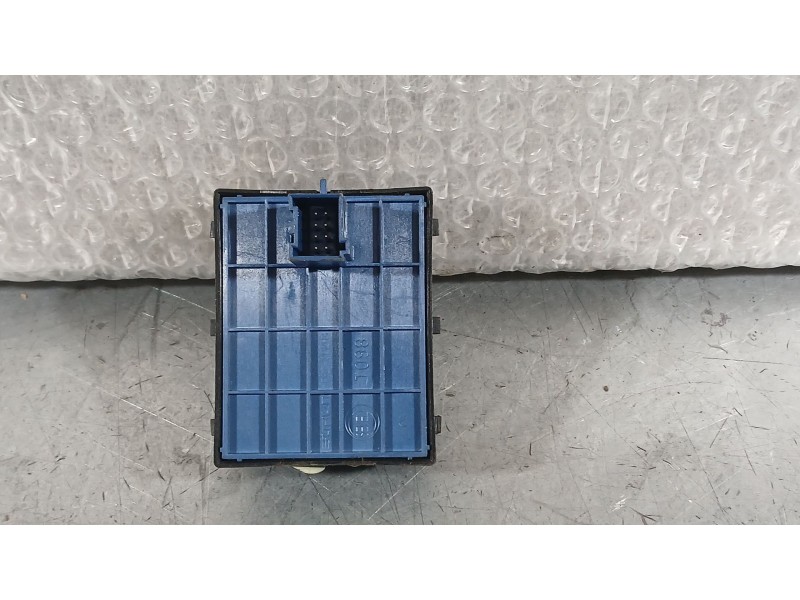 Recambio de mando elevalunas delantero izquierdo para fiat doblo cargo (263_) 1.3 d multijet referencia OEM IAM 735498684  